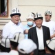 "Кудай берген бардык байлыкты бөлүшүүгө милдеттүүмүн". УКМКнын төрагасы Камчыбек Ташиев айылына мечит курду