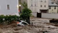 156 адам каза таап, 1300дөн ашыгы дайынсыз болууда. Европанын бир катар өлкөлөрү катуу жааган жаандан жапа тартууда