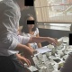 "Кафе ээсинен 9 миң доллар пара алган". УКМК тарабынан Жер ресурстары башкармалыгынын кызматкери кармалды