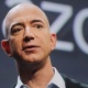 "Amazon" компаниясынын негиздөөчүсү Жефф Безос дүйнөдөгү эң бай адам статусунан ажырады