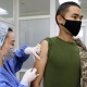 Ала-Букада вакцина алган 44 жоокерде терс таасирлер байкалды. Министрликтин өкүлдөрү жерине жөнөп кетишти