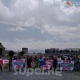 "Жарандык алуу үчүн эң аз дегенде 10 миң доллар сурашат" дейт митингге чыккан оогандык жаран