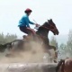 Ат тай казандан аттап кетти. Кыяз Ниязовдун шамал менен жарыша улак салганы (видео)