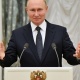Путин айланасындагылардан коронавирус аныкталганына байланыштуу обочолонуу режимине өттү