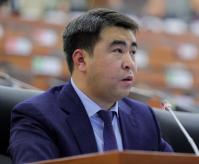 "Күч органдарынын бизди түрмө менен коркутканы өтпөйт". Жанар Акаев өзүнө карата айтылып жаткан имиштер боюнча үн катты
