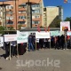 Биринчи Май райондук сотунун алдына Асылбек Жээнбеков менен Темир Сариевдин тарапташтары митингге чыгышты