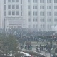 Алматынын борборунда адамдар кайрадан чогула баштады