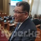 Үй камагына чыккан депутат Акбөкөн Таштанбеков Жогорку Кеңеште ант берди