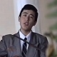 "Ай, жылдар өтсө дагы алтыным, келесиңби?". Депутат Нуржигит Кадырбековдун гитара чертип ырдаган видеосу