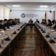 Билим берүү министри мыйзам бузуулар кайра кайталанган окуу жайлардын жетекчилерине катуу чара көрүлөрүн эскертти