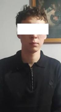 Кол саат 50 миң сом, телефон 400 доллар. Аламүдүндө турак үйгө кирип акча, зер буюмдарды уурдоого шектүү аныкталды