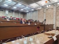 Депутат Алиев: "Комитеттин айрым депутаттары омикрон илдетине чалдыгып калыптыр"