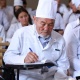 "Пенсиямды контрактка төлөйм". Ошто окууга тапшырган 85 жаштагы аксакал менен маек