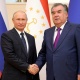 Путин Эмомали Рахмонду "Мекенге сиңирген эмгеги үчүн" ордени менен сыйлады