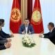 Садыр Жапаров Гималайдагы Манаслу чокусун багындырган альпинисттер менен жолугушту