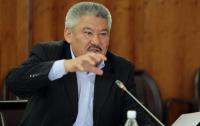 "Жооп берсин". Камчыбек Ташиев Азимбек Бекназаров суракка чакырылганын айтты