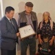 7 миллионунчу Жакшылыкка удаа төрөлгөн кыздын ата-энесине 200 миң сомдук сертификат тапшырылды