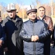 Нурланбек Шакиев Тажикстандын кол салуусунда жабыркаган Баткен облусундагы айылдарга барды