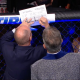 UFC'де жаңжал: Жеңүүчү аныкталаарда калыс октагондон оюн өзгөрттү