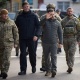 "Аткылоонун үндөрү угулуп". Володимир Зеленьский жаңы эле бошотулган Херсонго барды (фото)