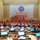 Шакиев жыйынга катышпаган депутаттардын айлыгы кыскартыларын билдирди