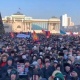 Монголияда көмүр уурдоодон улам жаңжал чыкты. Митингге чыккандар өкмөт үйүн басып алышты
