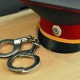 Сузакта кылмышкерлерге чара көрбөгөн милиция кызматкерлери кармалды (видео)