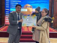 "Манас" аэропорту 5 миллионунчу жүргүнчүнү тейледи. Ага 100 миң сом берилди