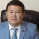 Алдамчылыкка шектелип кармалган БШКнын мүчөсү Эшимов жумушка чыкты. Ал учурда жыйынга катышып жатат