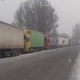 Казакстандын текшерүүсүнөн улам Кара-Суу постунда жүздөгөн унаалардын тыгыны пайда болду