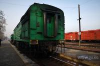 "Жеринде жан берген". Бишкекте поезд 45 жаштагы аялды сүзүп кетти