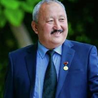 Оштогу "Кыргызстан" кинотеатрына куудул Рахман Разыковдун ысымы ыйгарылды
