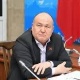 Депутат: "Айыл чарба министри баяндама жасап жатып жомок айтты"
