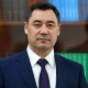 "Эч качан кунун жоготпойт". Садыр Жапаров сомдун куну түшүп жатканына байланыштуу алтын сатып алууну сунуштады