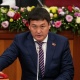 Депутат Коргонбай уулу Турсунбек Акунга: "Азиз Батукаевдин өлкөдөн чыгып кетишине канчалык моралдык жоопкерчилигиңиз бар?"