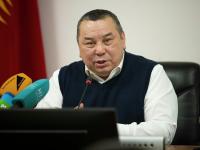 Депутат Балбак Түлөбаев той-ашка кошумчаны алтын менен алып барууну сунуштады