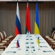 Украина менен Орусия үчүнчү жолку сүйлөшүүсүн баштады
