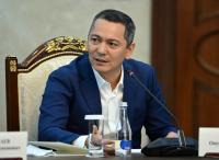 Садыр Жапаров ата мекендик бизнестин өкүлдөрү менен жолугушту. Алардын катарында Өмүрбек Бабанов дагы бар