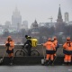 Москвада эмгектенген кыргыз жигити: "Азык-түлүктүн кымбатташы, рублдун түшүшү мигранттарды ойго салды" (маек)