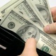 Доллардын баасы кайрадан 100 сомго жетти
