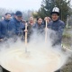 Эдил Байсалов Оштогу Нооруз майрамында сүмөлөк кайнатууга катышты