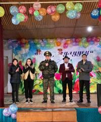 Нооруз майрамында абактагы аялдарды эстрада жылдыздары кубандырды