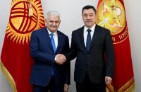 Садыр Жапаров Түрк мамлекеттер уюмунун Аксакалдар кеңешинин төрагасы Биналы Йылдырымды кабыл алды