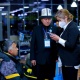 Калкты каттоо: Саат 00:00дө биринчилерден болуп аэропорттогу адамдар каттоого алынды (фото)