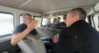 ЖАМК: "Атамбаев унаанын ичинен бут кийимин, байпактарын чечип чыр чыгарган"