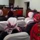 Таласта сүттүн баасын жогорулатуу талабы менен фермерлер президенттин облустагы өкүлүнө жолугушту