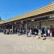 Күндүн сүрөтү. Автобекетте адамдар аймактарга кете албай турушат
