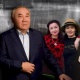 "Гарем сыяктуу". Нурсултан Назарбаевдин иниси Болат Назарбаев бир убакта 3 аял менен никелешкени маалым болду