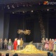 Көрүүчүлөр ордунан туруп кол чаап... Бишкекте "Саманчынын жолу" спектакли коюлду (сүрөт)