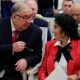 Миллиардер Алишер Усманов жубайы менен ажырашууга арыз берди